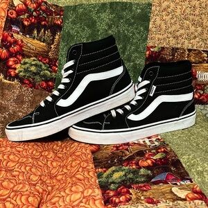 Women’s VANS size 9 Like new